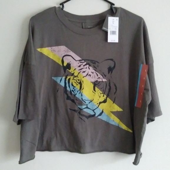 Grayson Threads Tops - NWT Colored lightning tiger graphic tee 🐅⚡